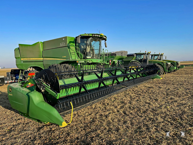 Bean harvest - Gingerich Farms