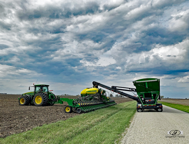 Loading planter - Gingerich Farms